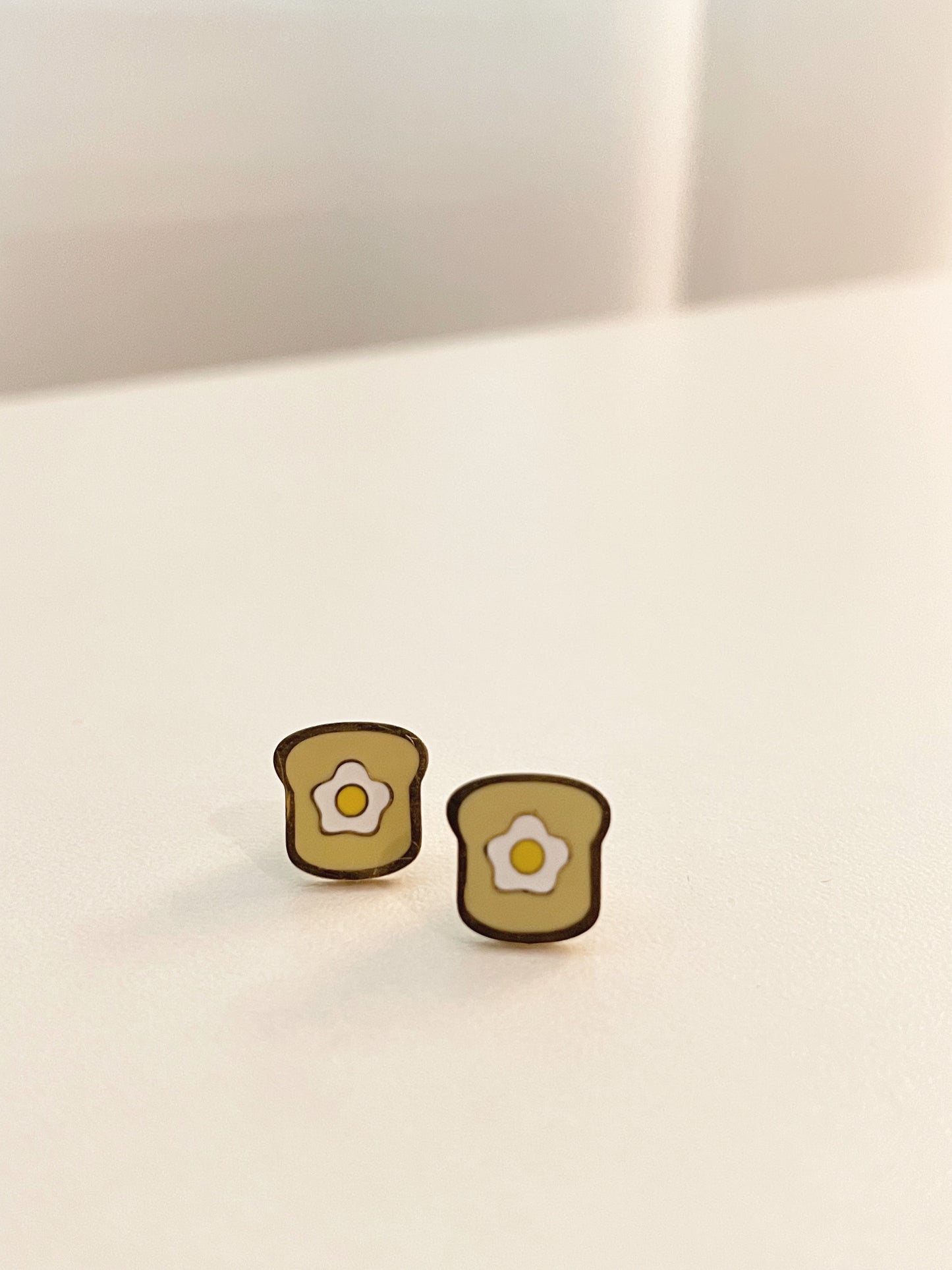 toast earrings